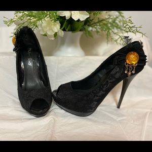 2LipsToo Black Lace Platform Heel